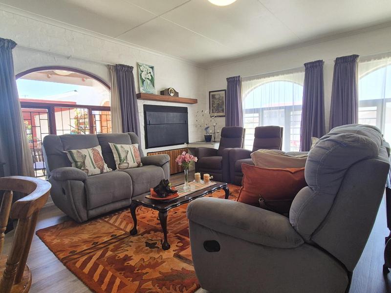 3 Bedroom Property for Sale in Kleinbaai Western Cape